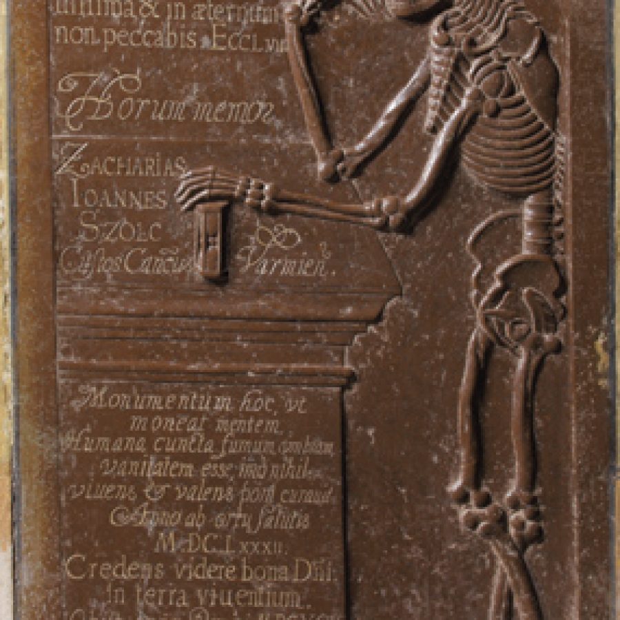 Płyta epitafijna kanonika warmińskiego: Jana Scholza z 1682 r., 
Bazylika Archikatedralna p.w. NMP Wniebowziętej i św. Andrzeja Apostoła we Fromborku